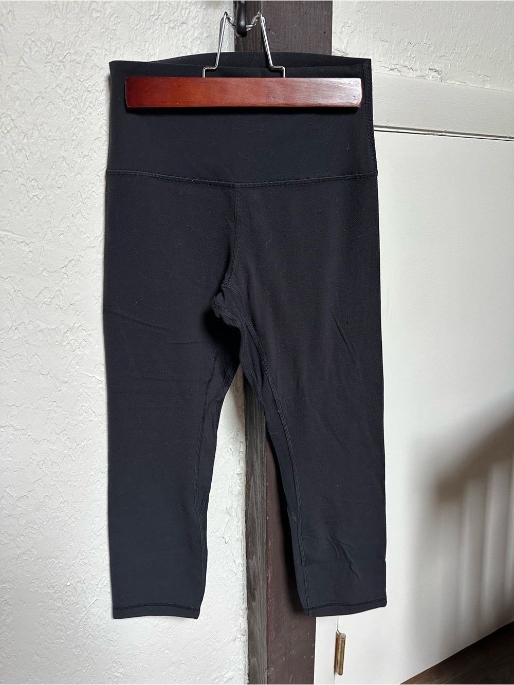 lululemon athletica Black Capri Leggings